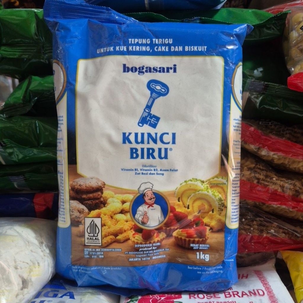 

Terigu Kunci Biru Premium 1kg / Tepung Kunci Biru Premium 1kg