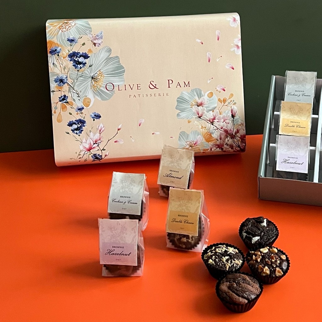 

Olive and Pam Brownies Cup/ Brow Cup/ Kue Brownies/ Kue Ulang Tahun/ Hadiah Ulang Tahun/ Kue Klasik