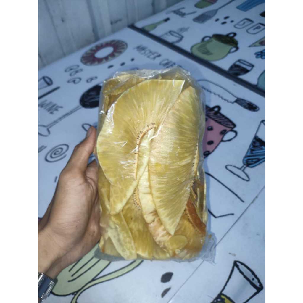 

Keripik Sukun Renyah Gurih 200gr Repacking | Snack Tradisional Crispy