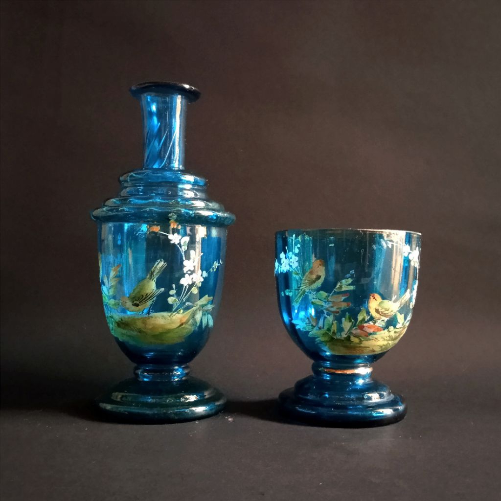 Antik Set Carafe Kristal Tua Tempat Wine Botol + Gelas 1890's Biru Lukis Enamel Motif Burung Utuh Tu