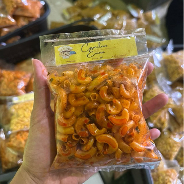 

70 GR MAKARONI CIKRUH FULL BUMBU DAUN JERUK TIDAK ALOT TIDAK KERAS GURIH RENYAH