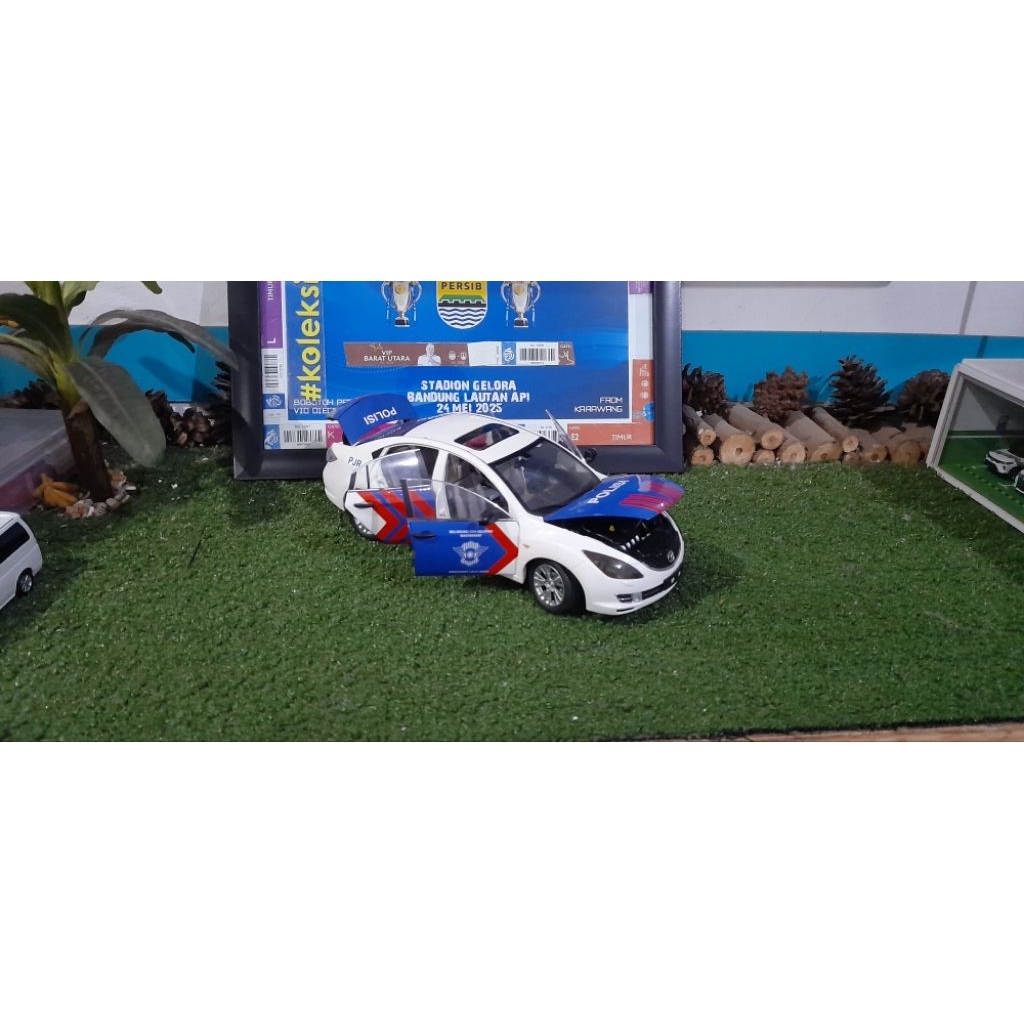 Diecast Miniatur Mazda 6 Atenza PJR Patwal skala 1:18
