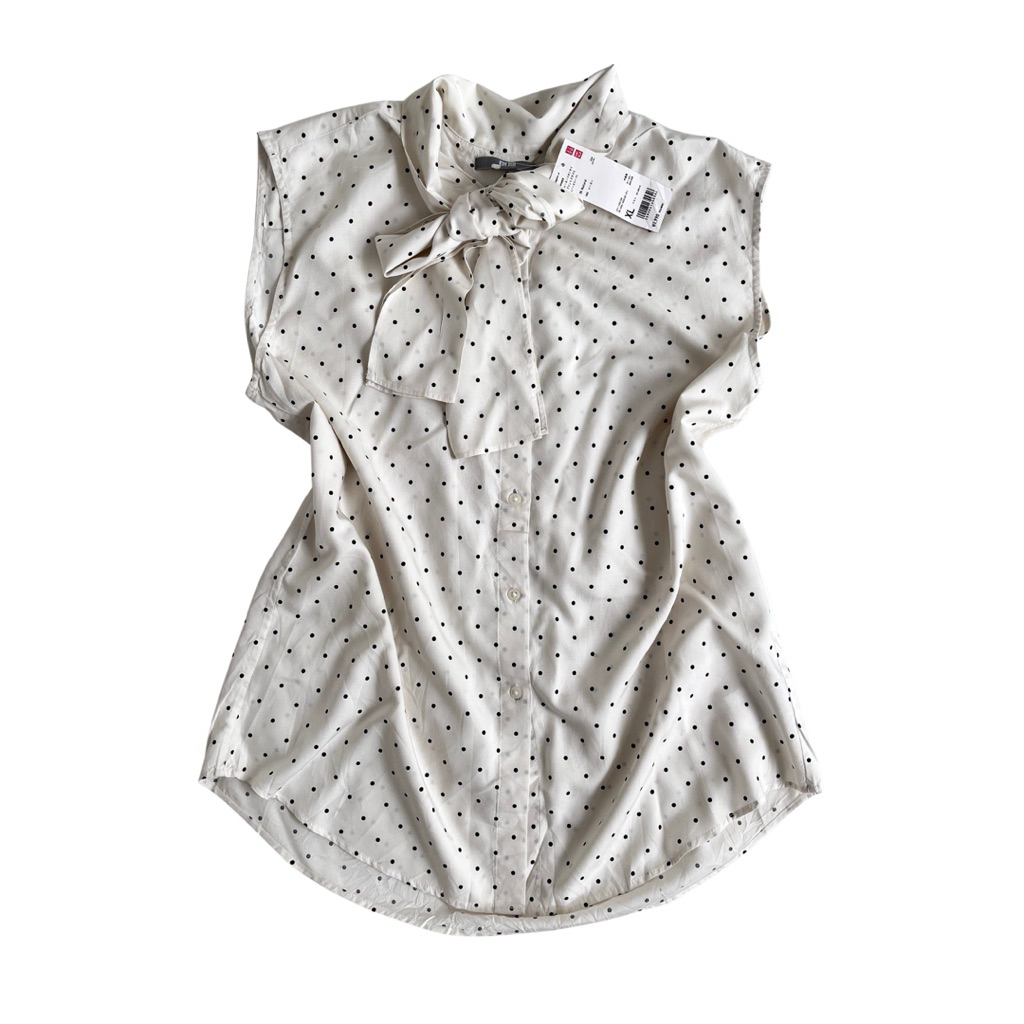 polka white ribbon top blouse sleeveless buttoned ⊹₊⋆ vest summer minimalist feminine clean outfit j