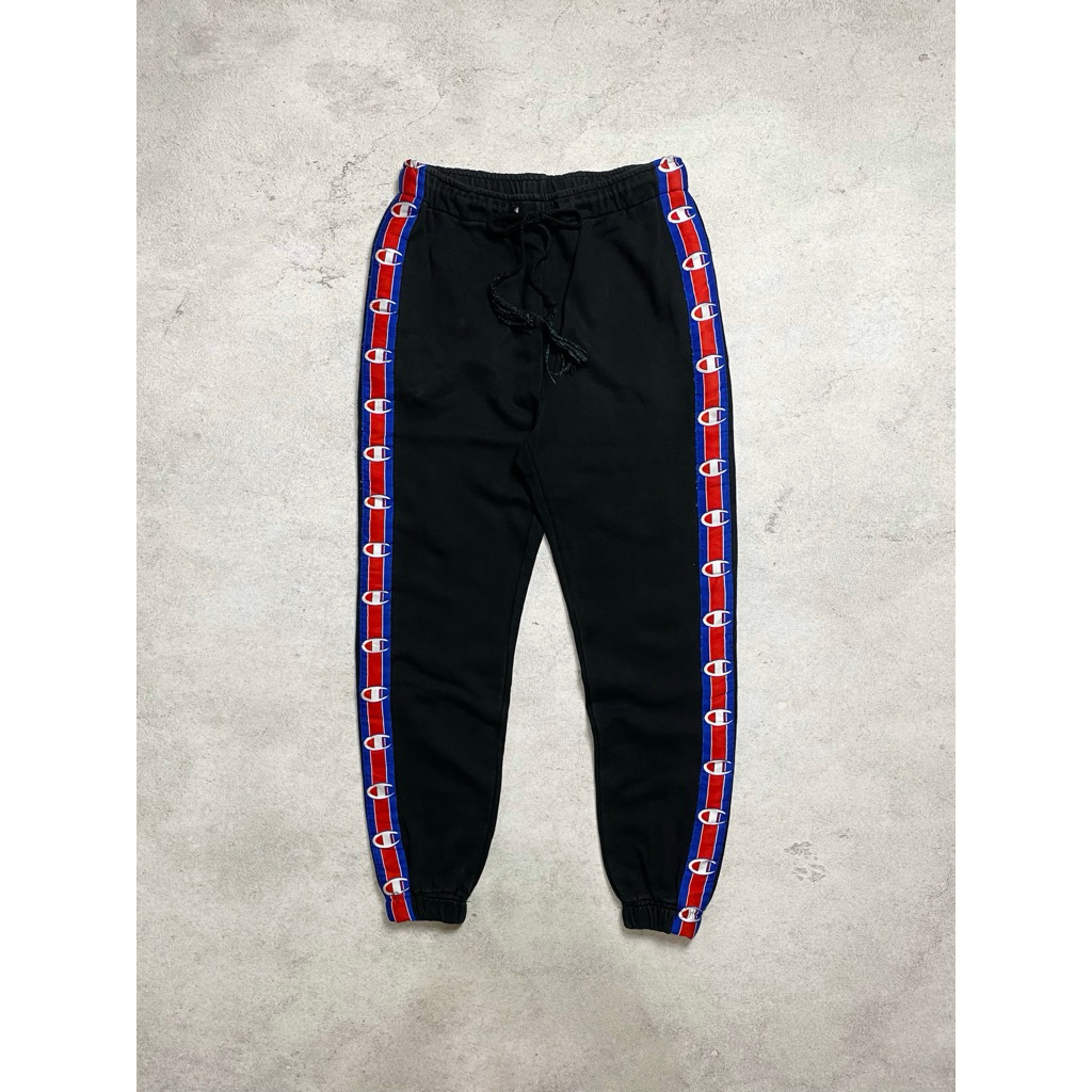 Celana Vetements x Champion