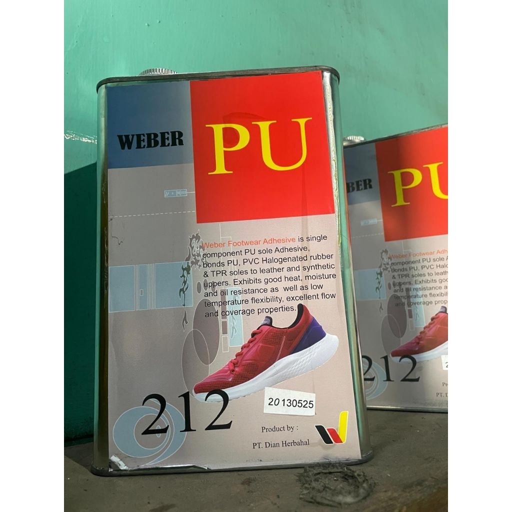 

lem Pu weber isi 2,5 kg untuk lem putih sepatu