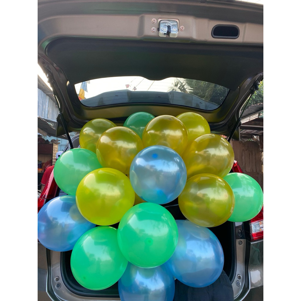 balon gas helium terbang