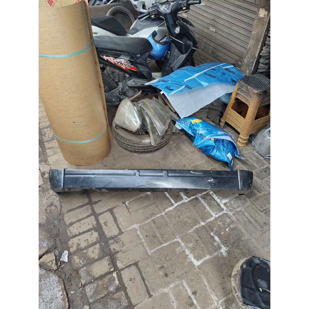 Bemper depan taft GT Rocky original.