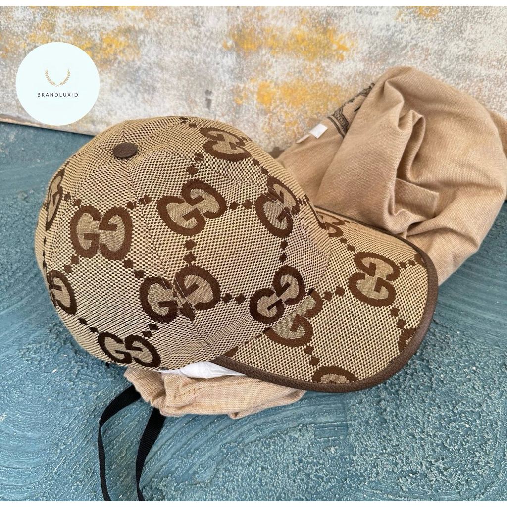 Gucci Maxi GG Cap Brown
