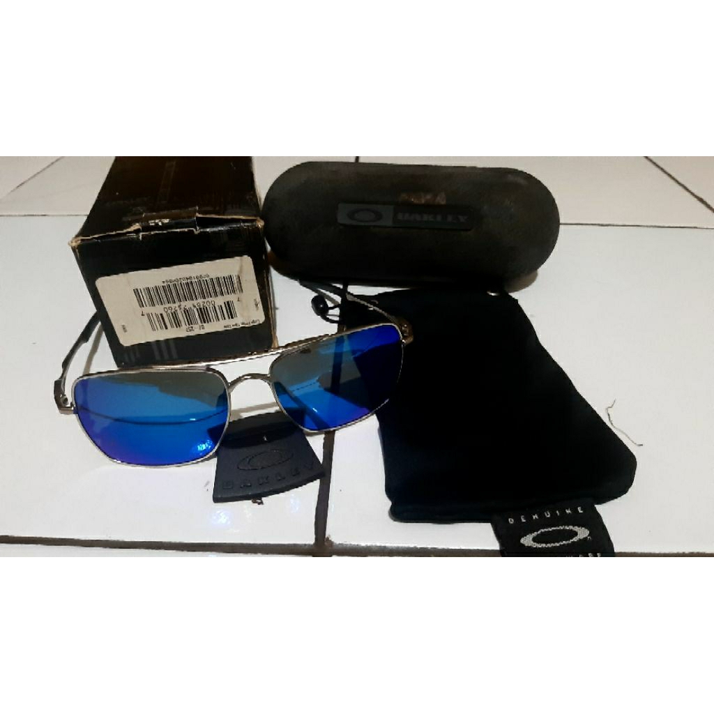 kacamata oakley deviation OO4061-04