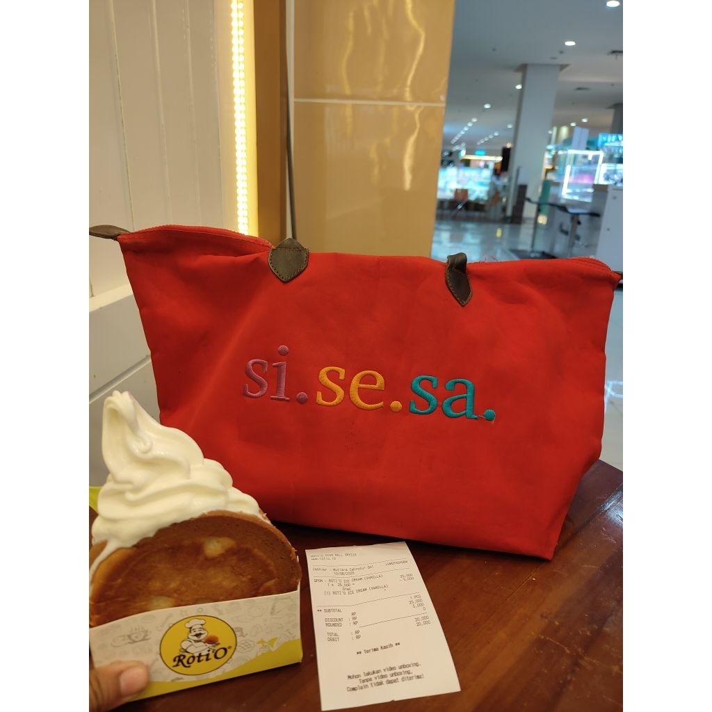 preloved tas sisesa ori 2 sisi ,ukuran L ,warna merah menyala