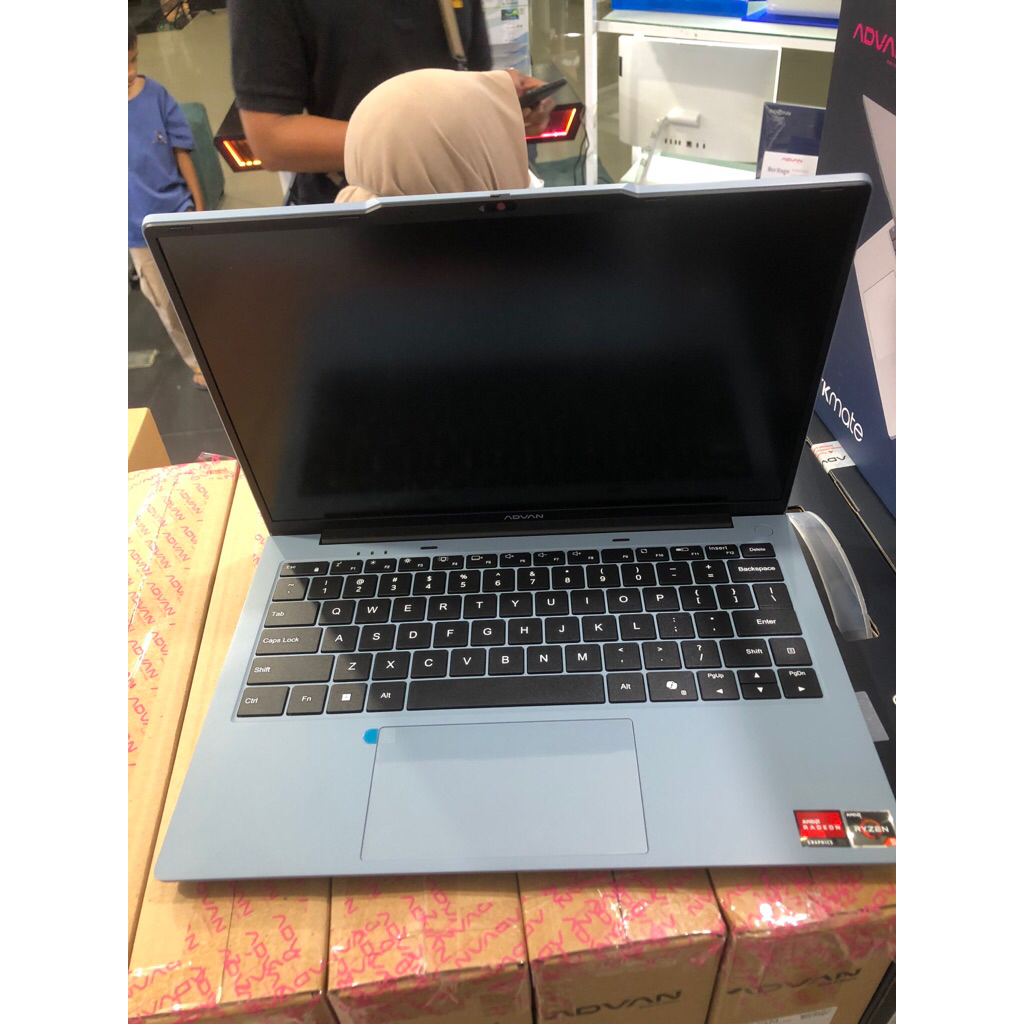 Advan WorkMate AMD Ryzen 5-3500U 8/256GB