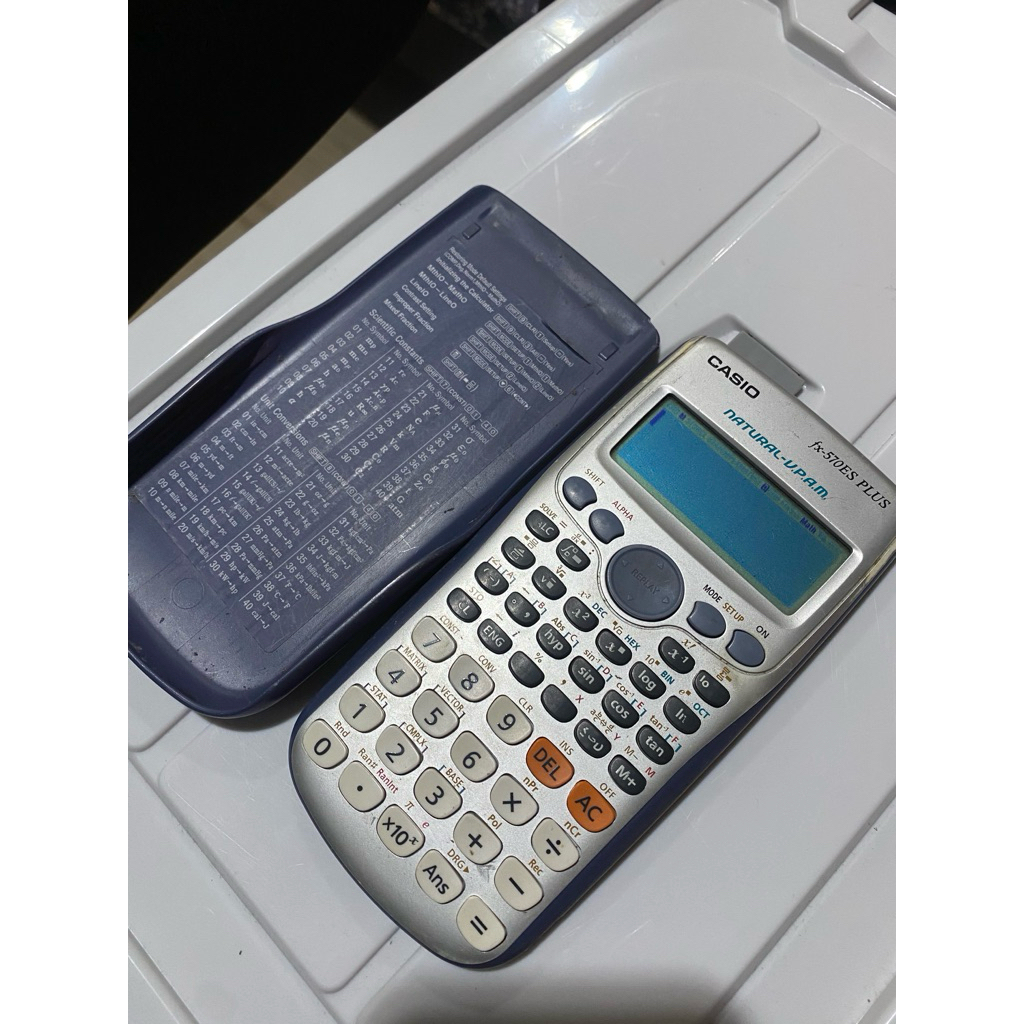 

Kalkulator Casio fx-570ES plus normal