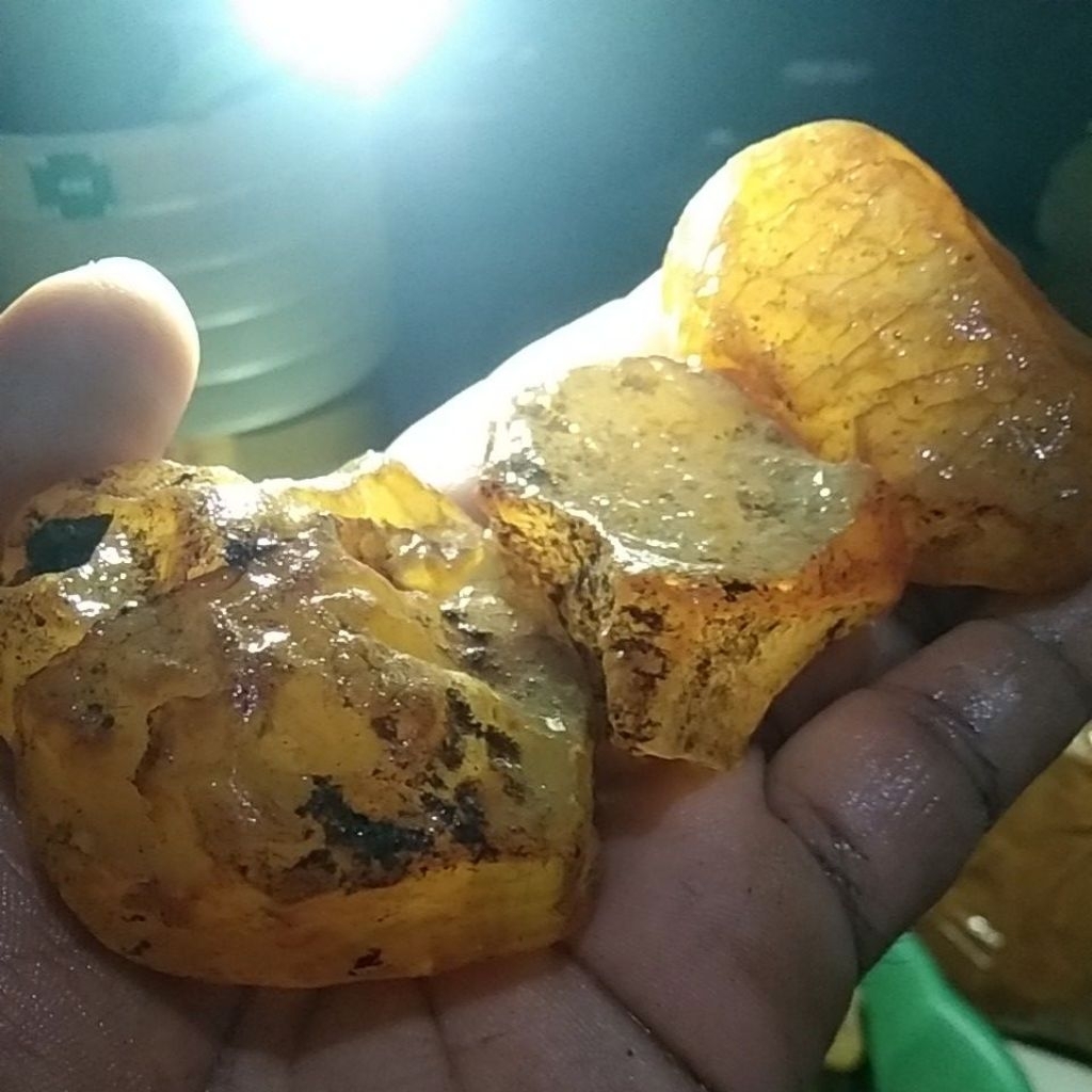 BATU ANGGUR GIWANG