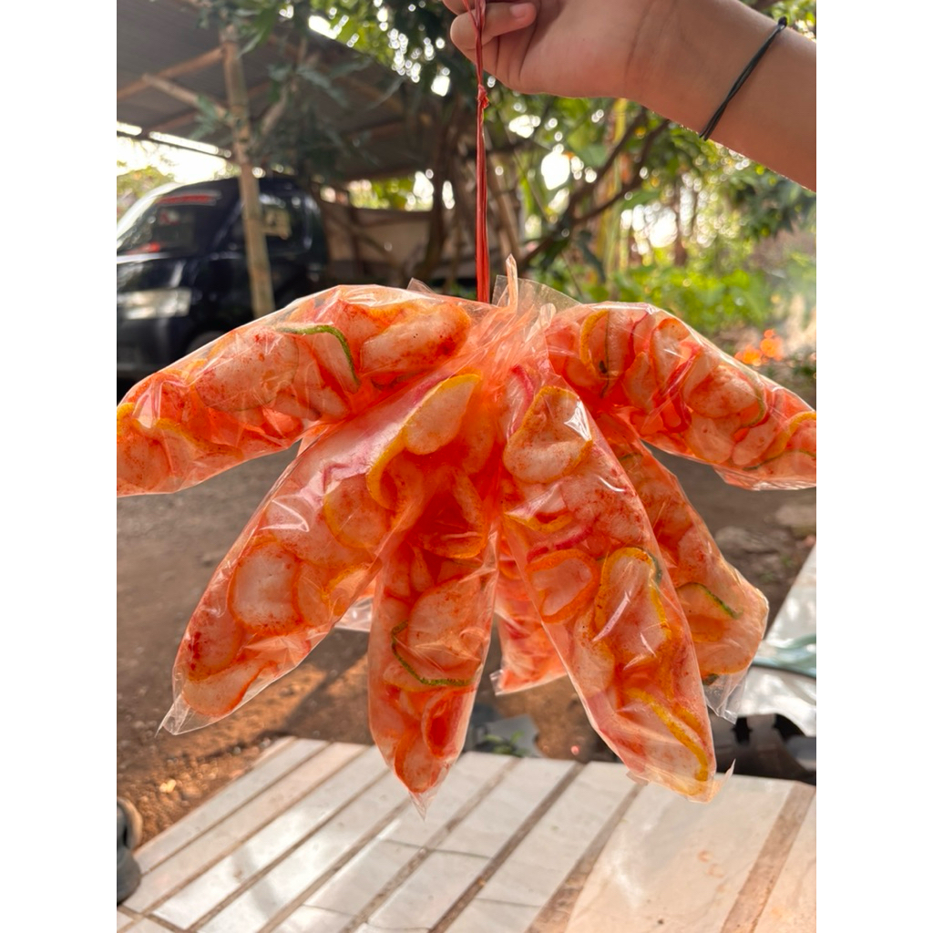 

Kerupuk Seblak extra pedas 1 ikat isi 10pcs