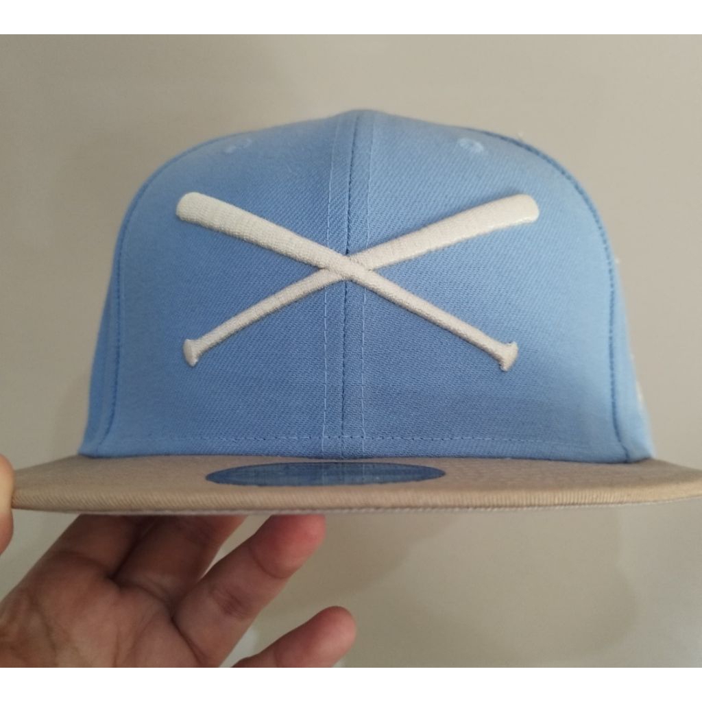 Topi New Era Justfitteds crossed bats sample rare item original 100%