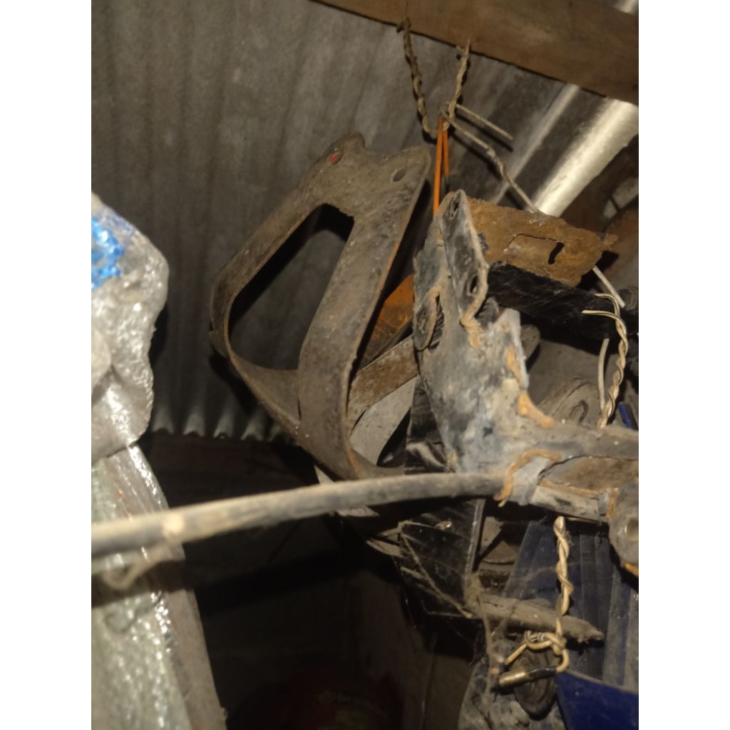 breket spakbor depan Thunder 125