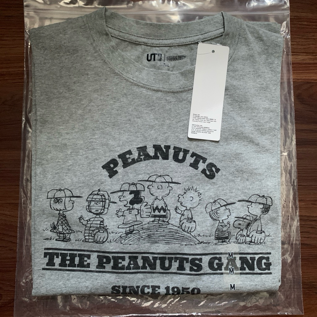 Kaos Uniqlo x Snoopy Peanuts Original - Rare Item