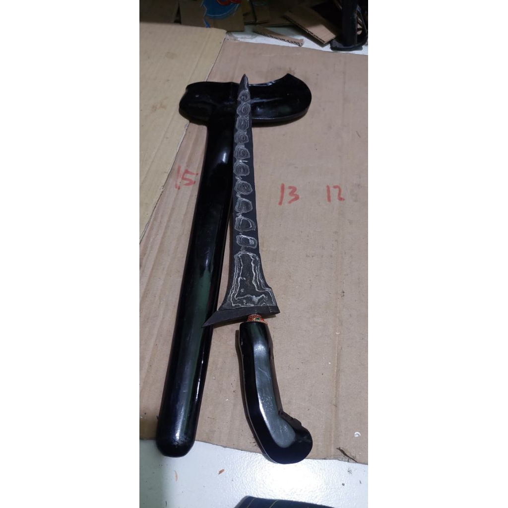 koleksi pajangan tosan aji keris antik