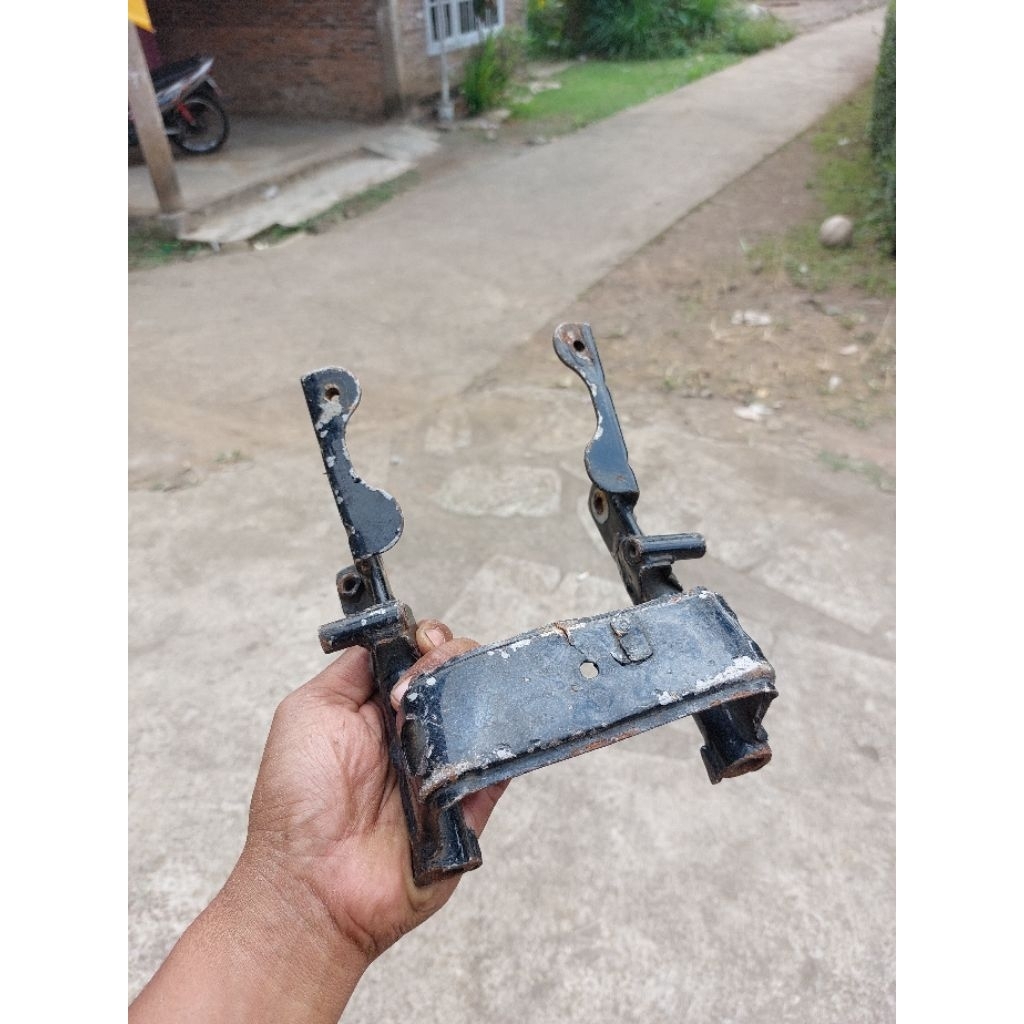 Sambungan Rangka Belakang Honda GL Pro GL Series Original