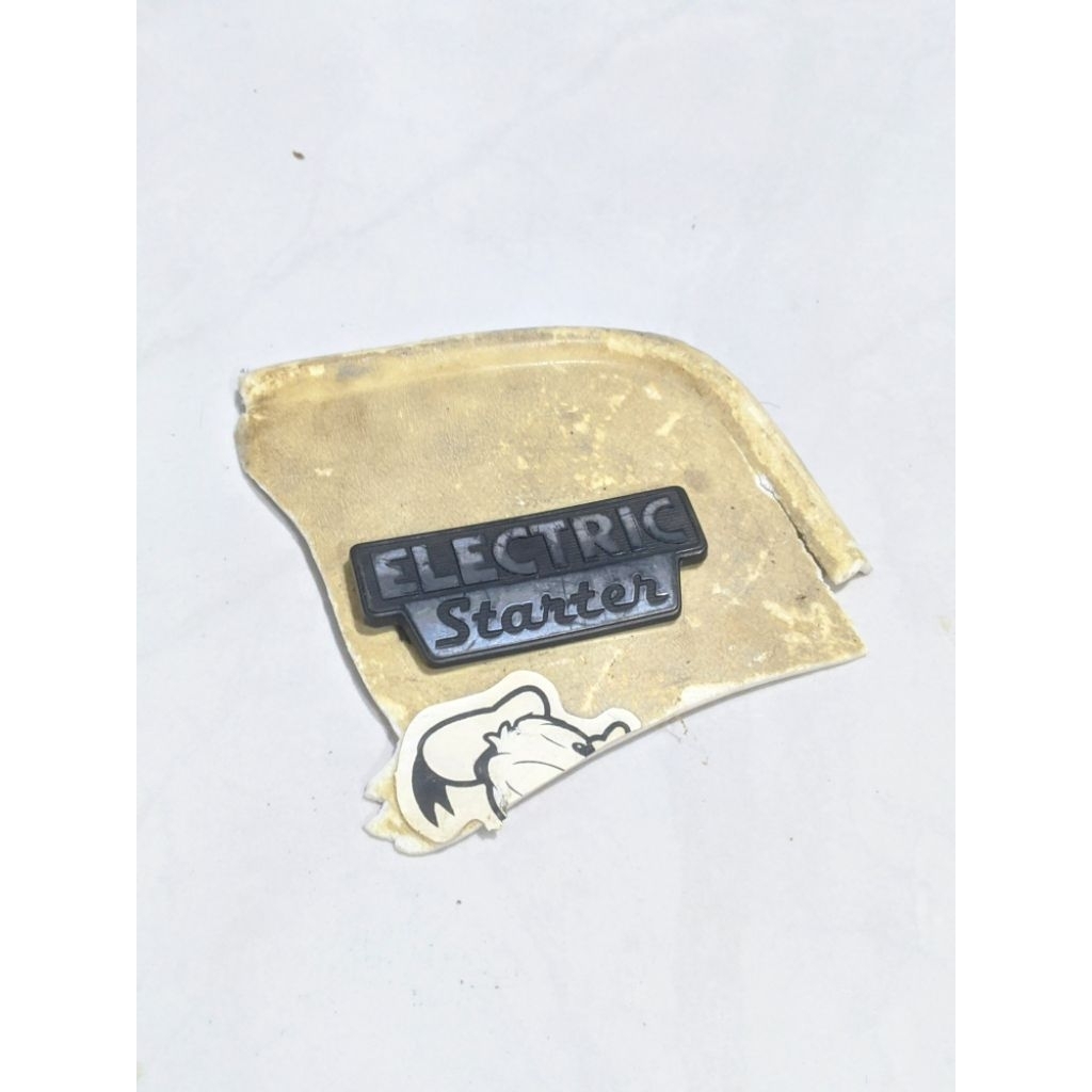 Emblem sayap Suzuki rc 100 original