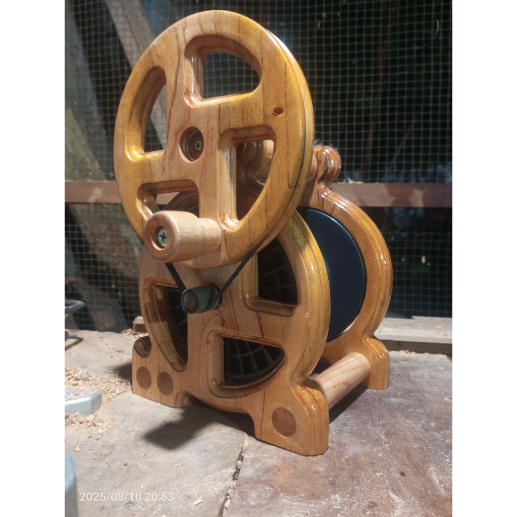 katrol gulungan benang layang layang