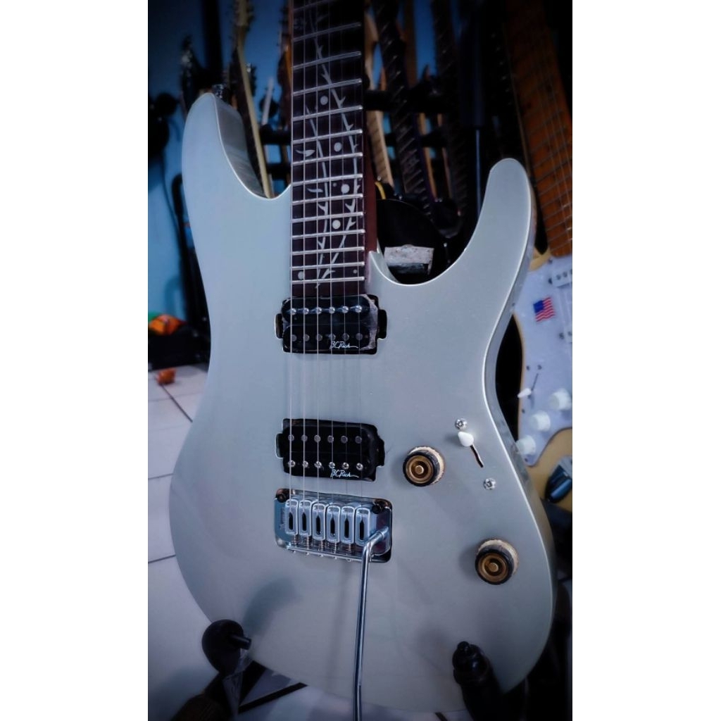 Gitar elektrik IbNez TOD10 Tim Henson copy high quality tremolo ibanez Gio pickup B.C rich kondisi b