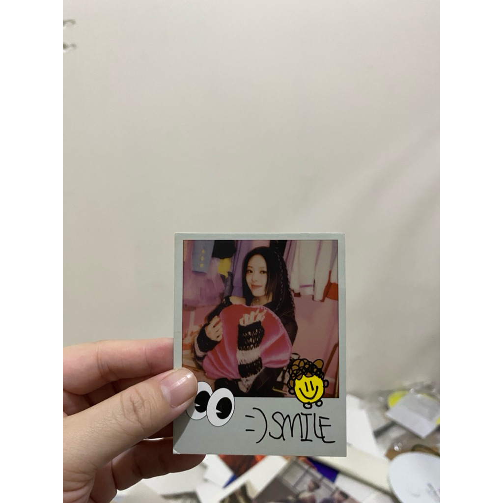 ITZY Yuna Crazy In Love Official Polaroid