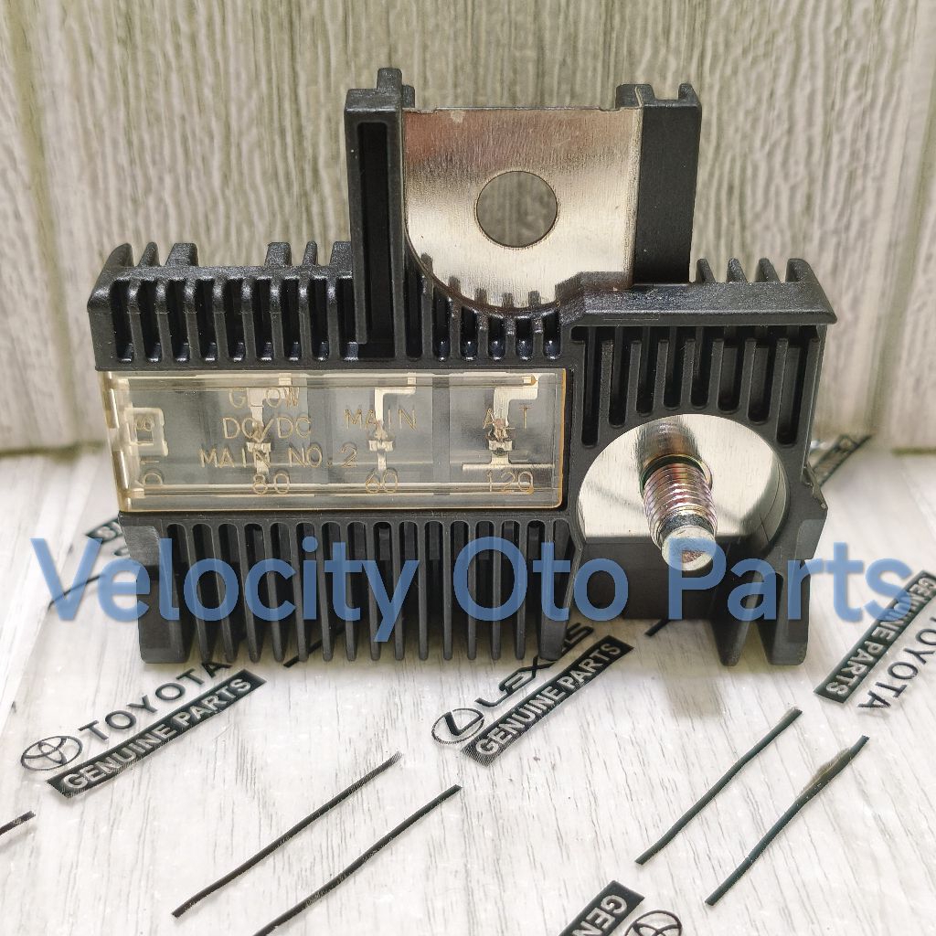 Fuse Sekring Kepala Aki Toyota Sienta Etios 82620-52060 Original