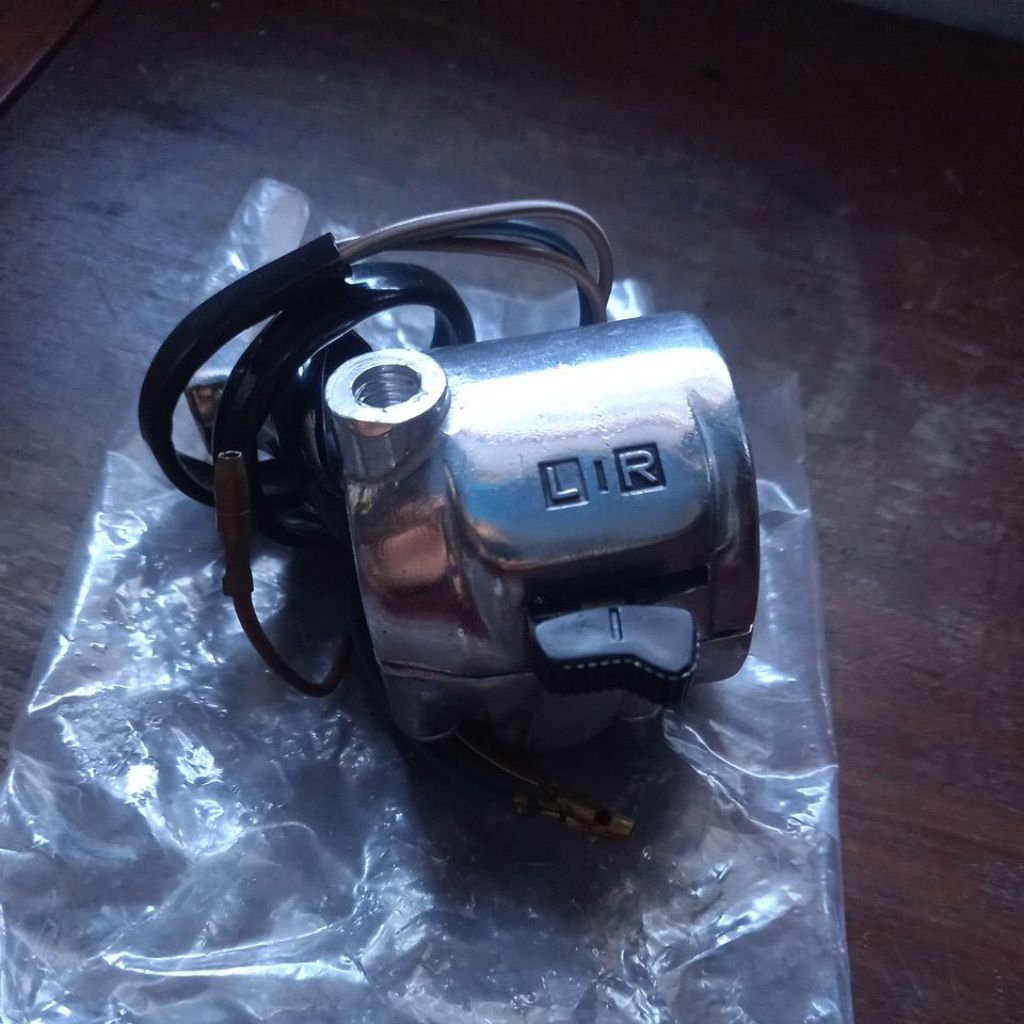 Holder kanan YB100 L2G