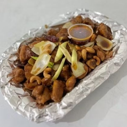 

Chicken Kung Pao Tray - Large tray by Xin Kitchen