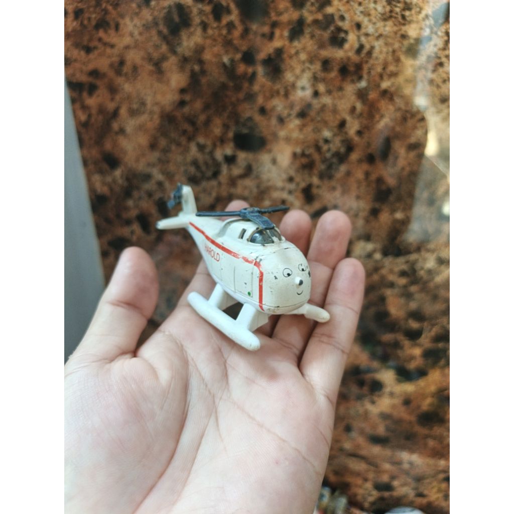 diecast figure thomas & fiends harold