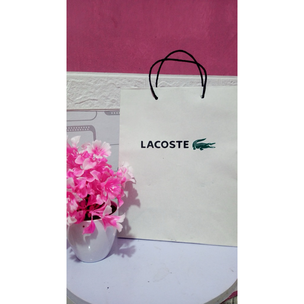 

paperbag Lacoste