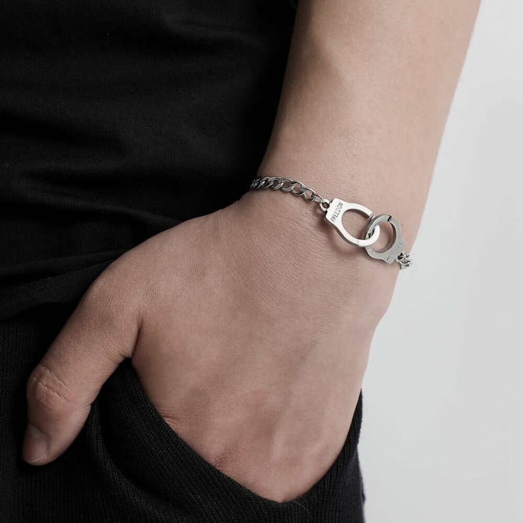 Gelang Titanium Stainless Steel Pria Wanita – Desain Borgol Freedom Unik Aksesoris Kekinian
