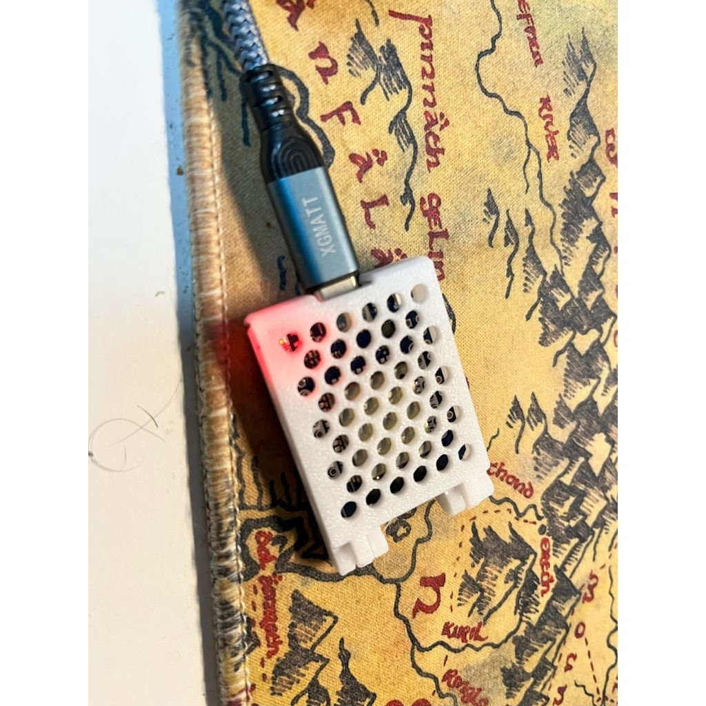 ESP32 Wemos D1 Mini Case Casing Presisi dengan Banyak Lubang Udara – Dengan Engsel Praktis