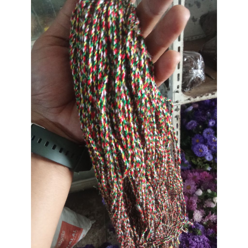 

TALI 3,5,7 WARNA/WARNA TELON/BENANG TENGKAL CANTIK PER 1PCS