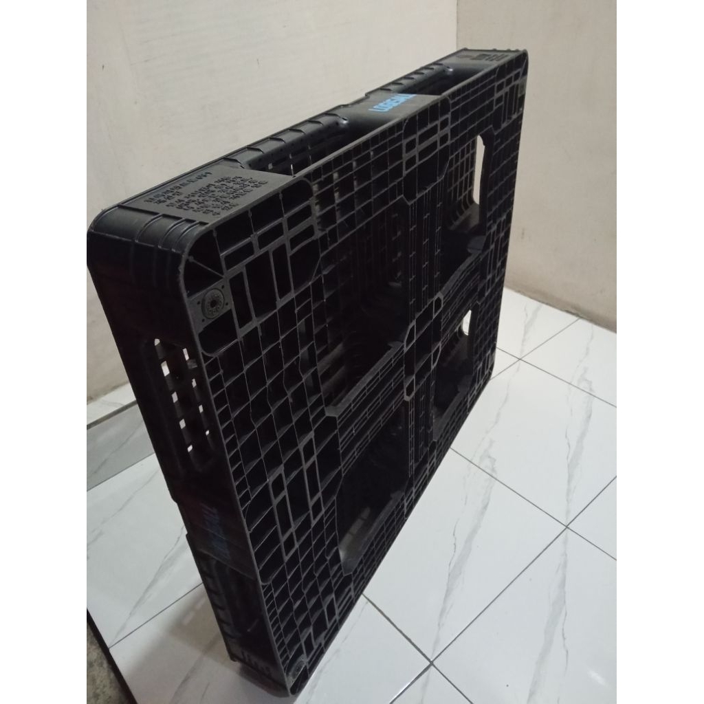 

palet plastik ukuran 120x100x15 cm