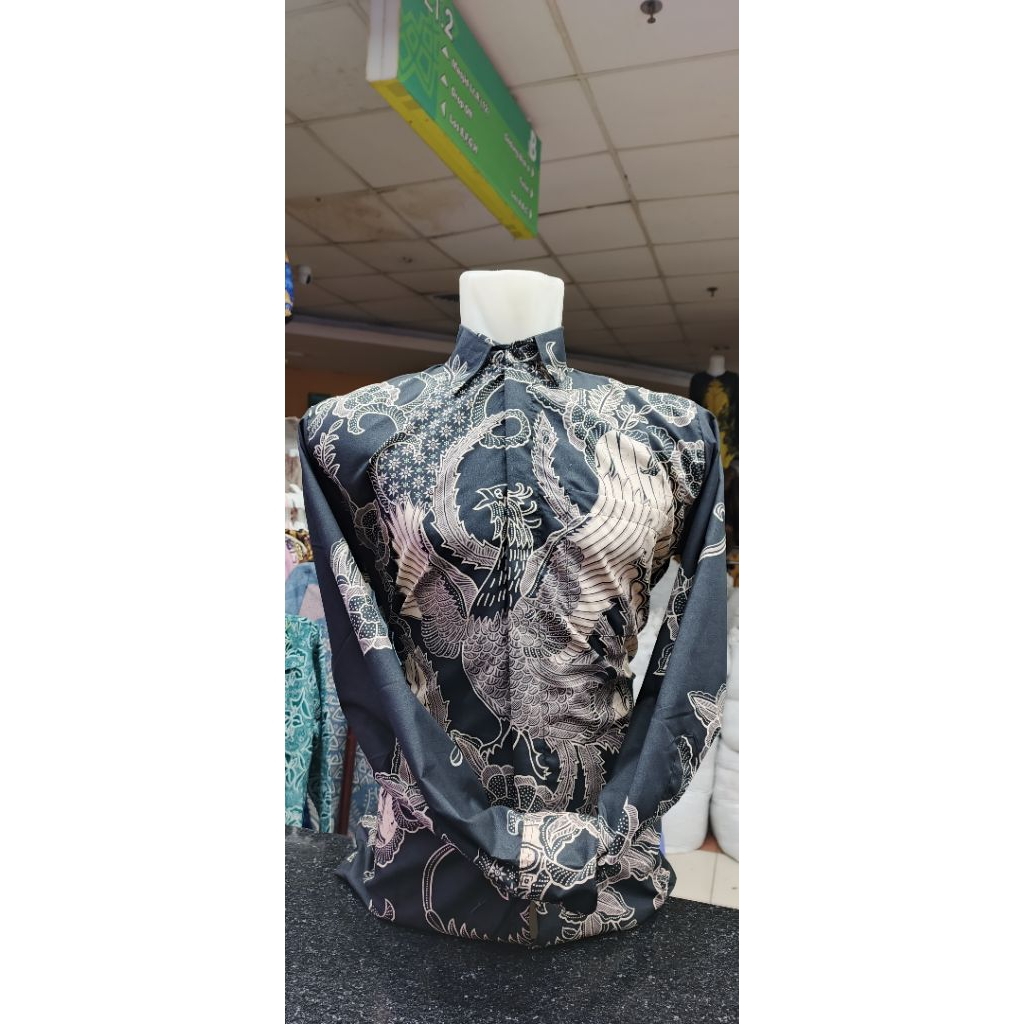 Kemeja Batik Lengan Panjang Warna Hitam Cream