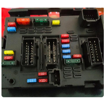 Original fuse Box Sikring modul BSM Peugeot 206 307 407 807 AL4
