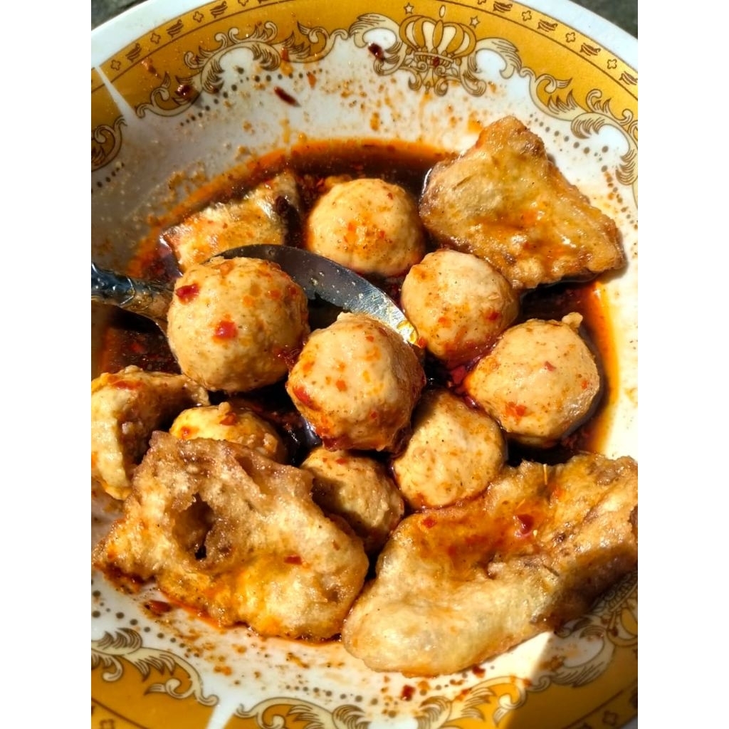 

Bakso ayam chili oil isi 10 bakso lengkap