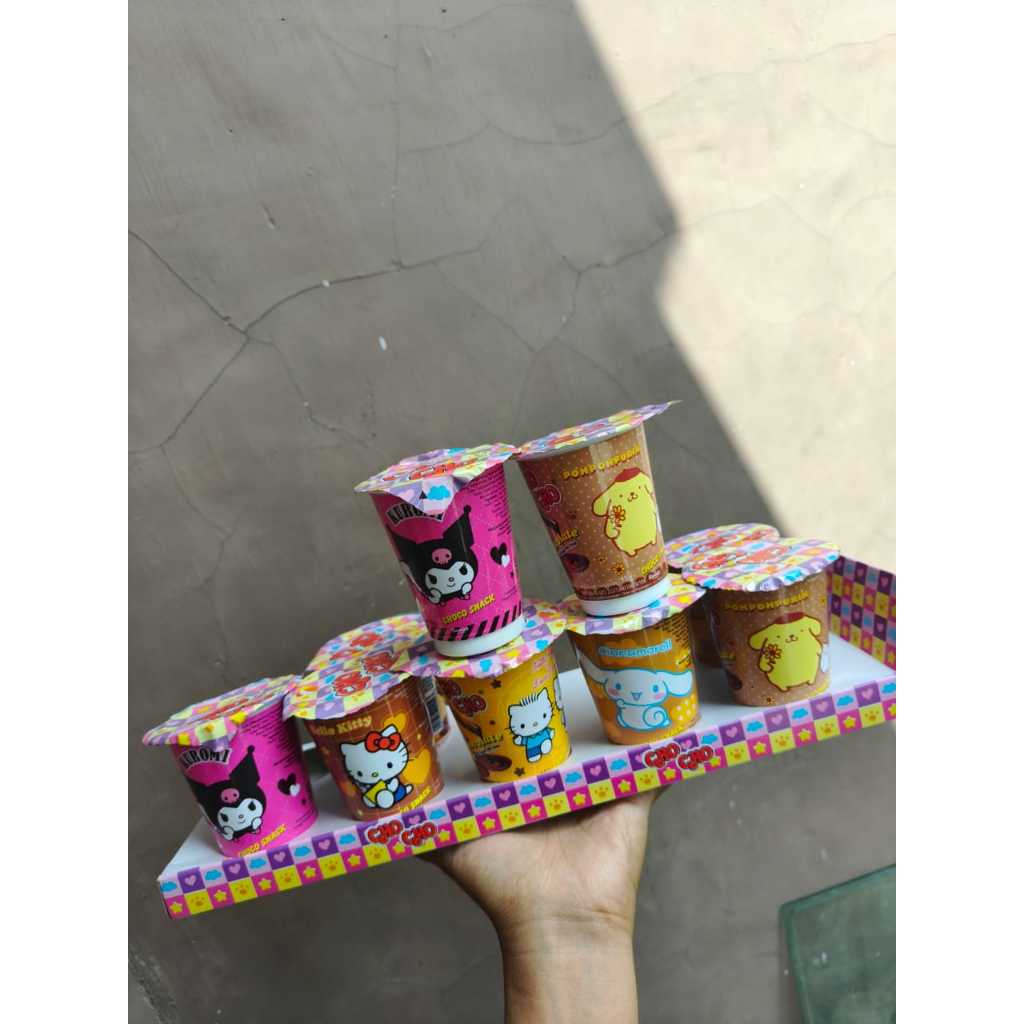 

(5 CUP MIX KARAKTER) CHO CHO WAFER ROLL SANRIO COKELAT