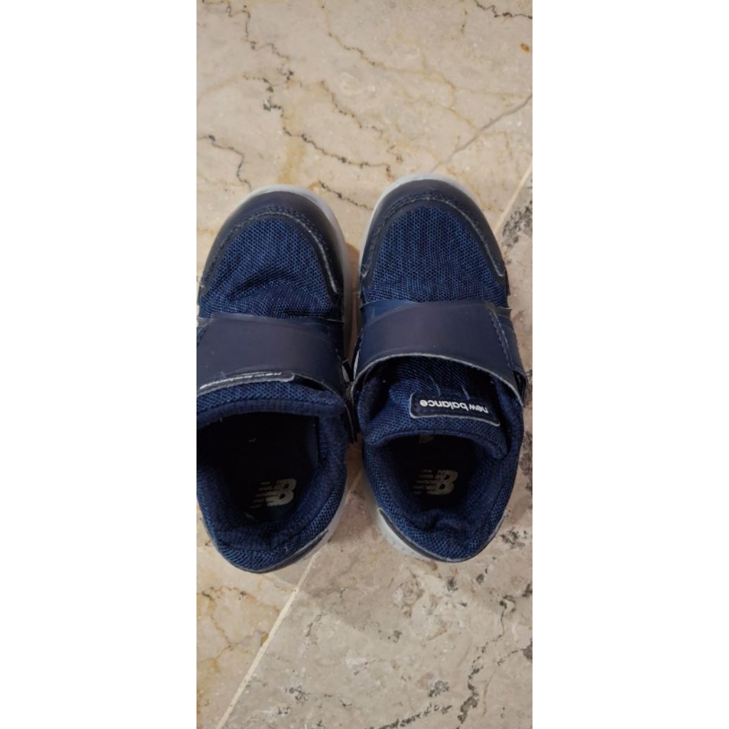 Dijual bekas Sepatu Anak merk New Balance
