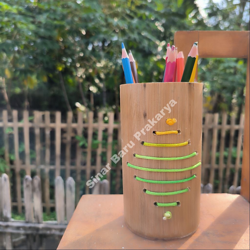 

Tempat Pensil Pencil Pulpen Pen Holder Aestetic dari Bambu Motif H