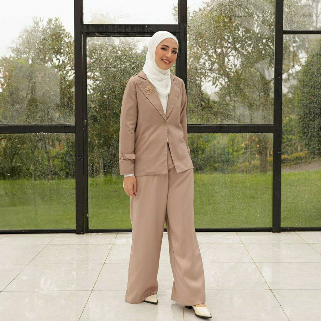 Mireya Jacket by SHI | Shireen Sungkar | SHI | D'Hijab of Mey