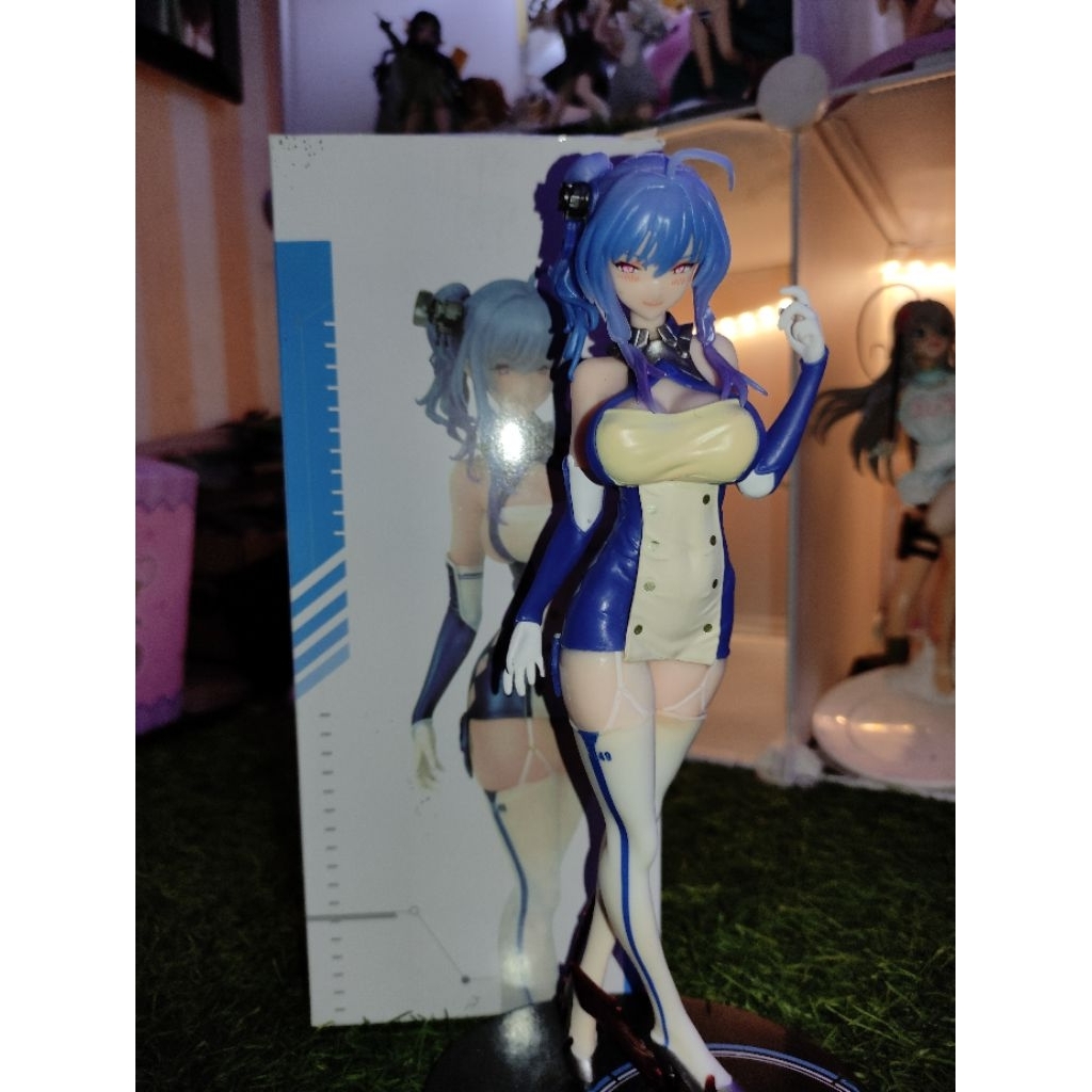 Action figure AZUR LANE USS St. louis cast off