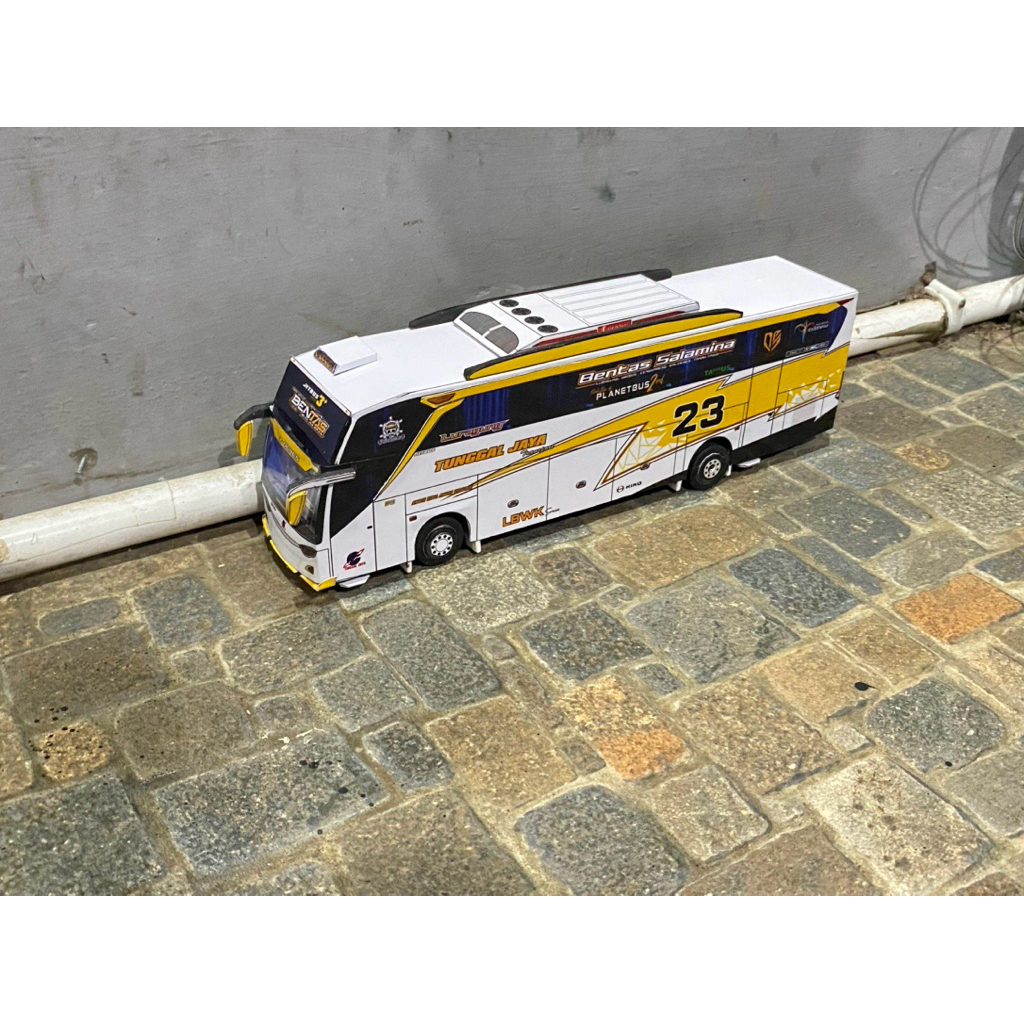 PAPERCRAFT BUS TUNGGAL JAYA BENTAS SALAMINA CORONG BASURI