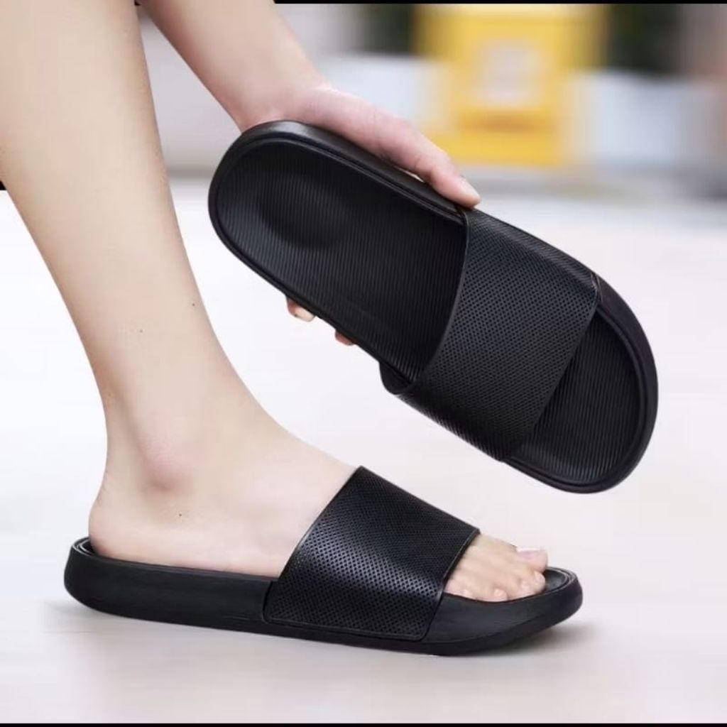 Sandal slop karet empuk nyaman