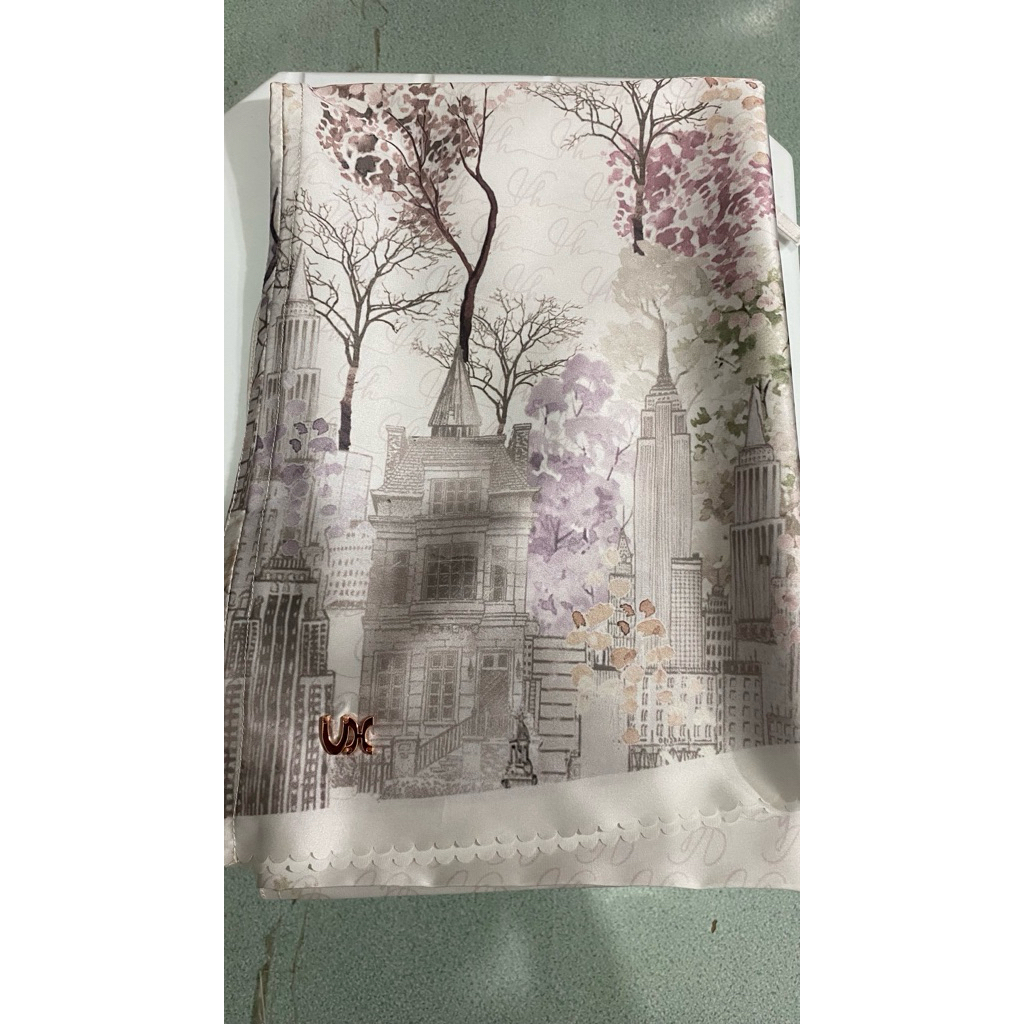 Preloved Bergo Vanilla Hijab