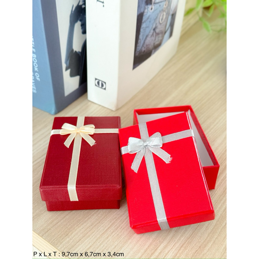 Kado Hard Box Perhiasan Emas Logam Mulia