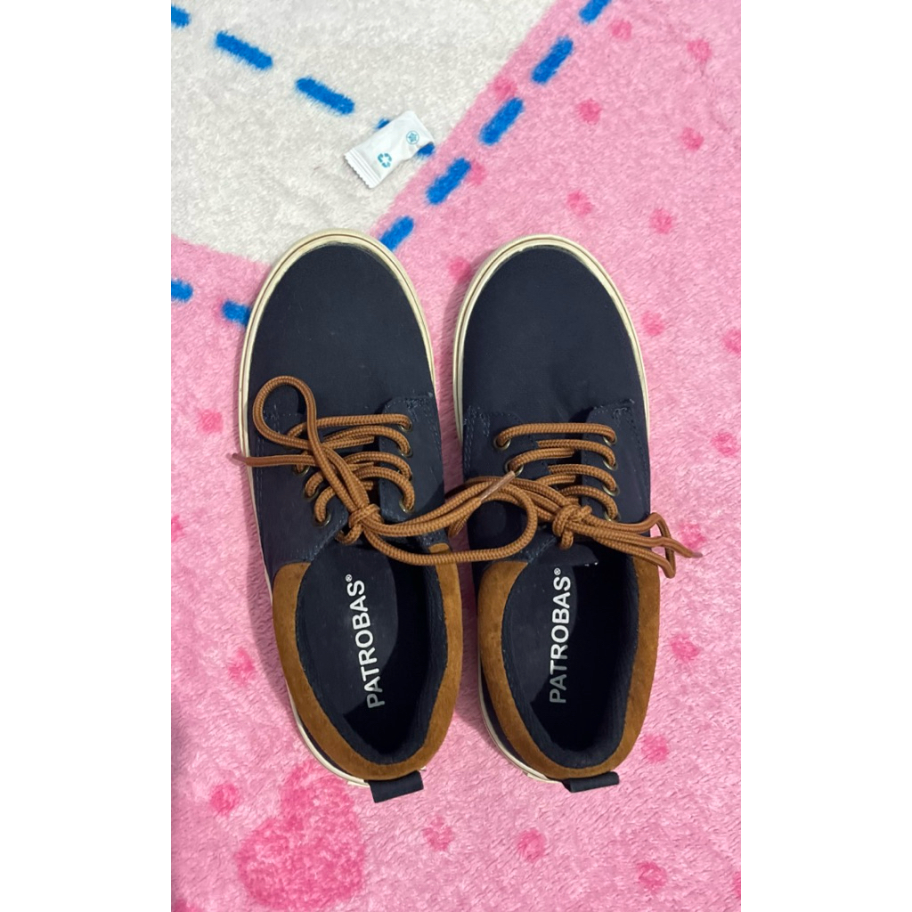 [PRELOVED] Patrobas Isaac Navy Sneakers Sepatu