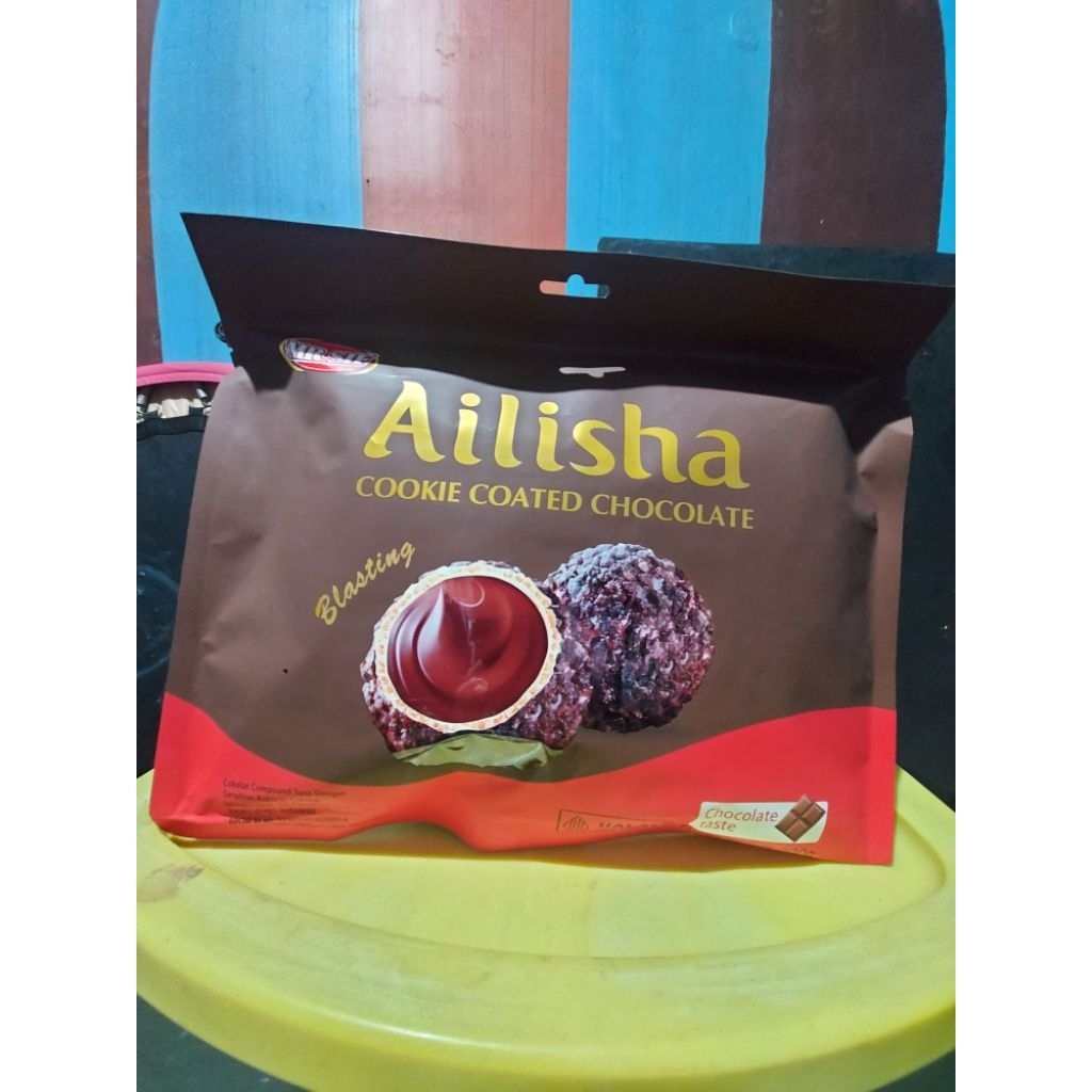 

MR.SIF Ailisha Cookie Coated Chocolate | Milk | Strawberry 200gr & 70gr - Ailisha Cemilan Coklat Ball